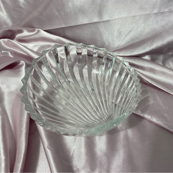 VILLEROY AND BOCH CRYSTAL SHELL JEWELRY TRINKET DISH BOWL - Picture 4 of 4